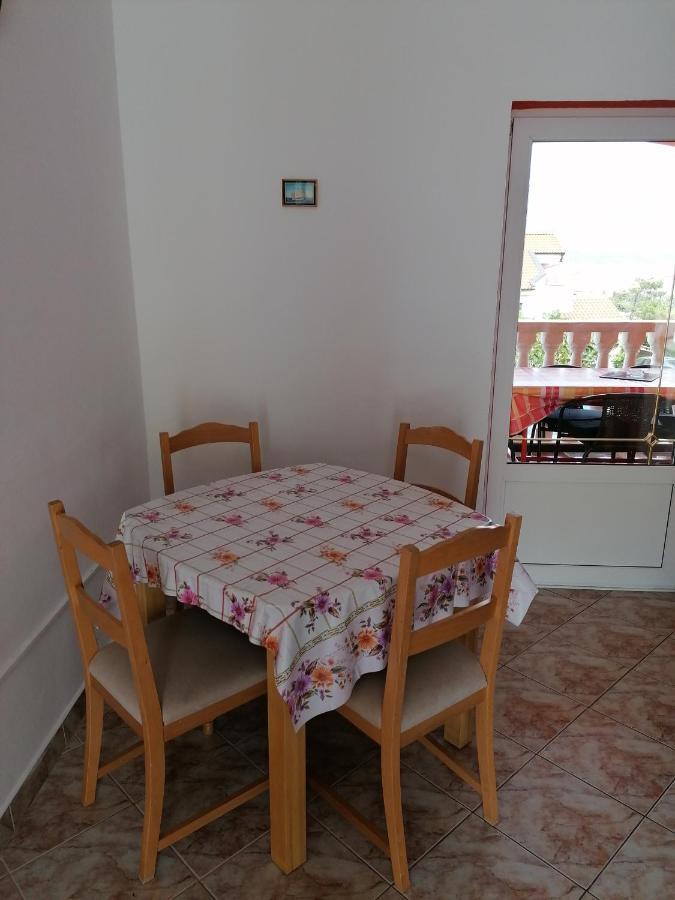 Apartments Villa Venera Ražanac Eksteriør bilde