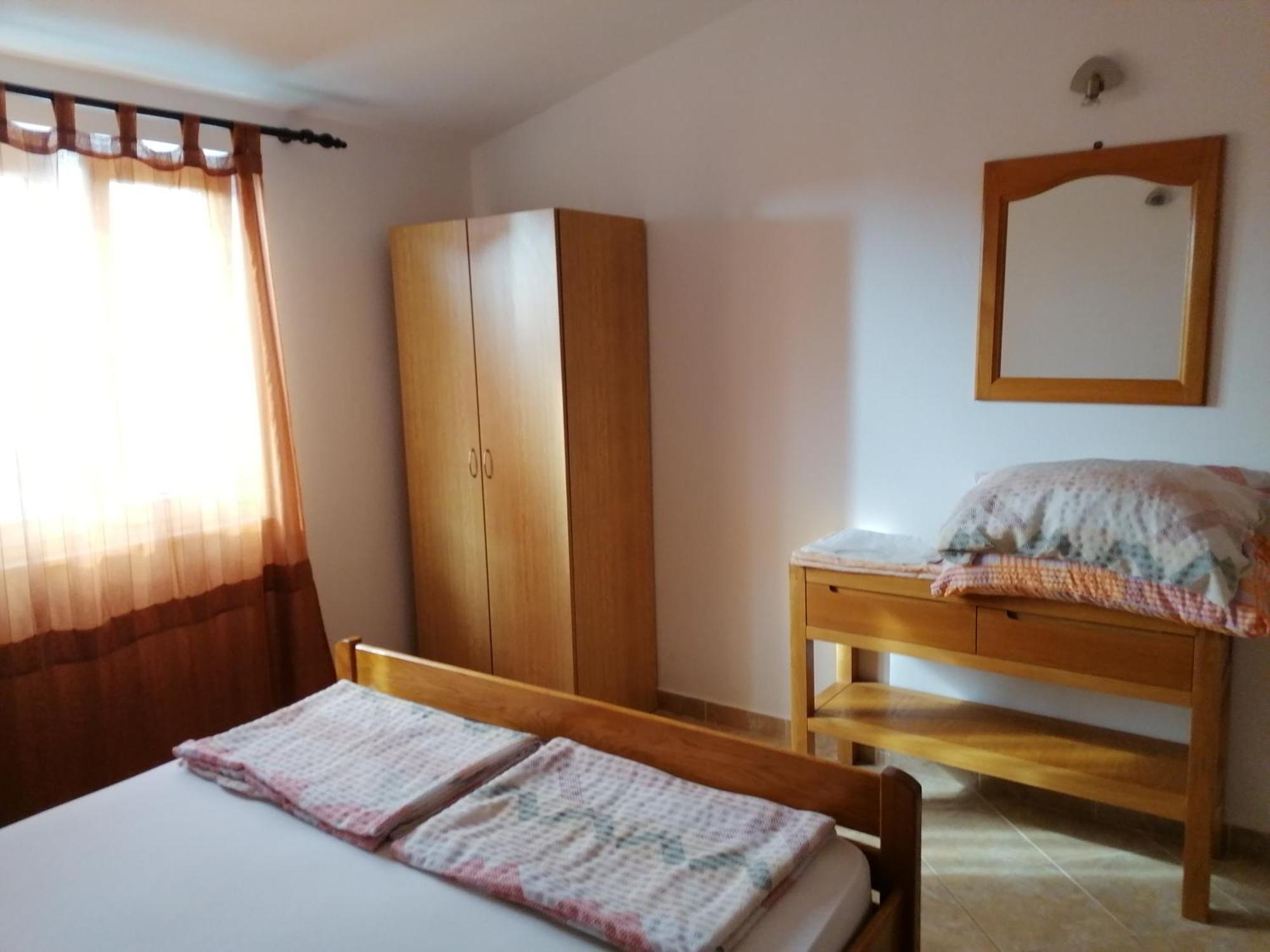 Apartments Villa Venera Ražanac Eksteriør bilde
