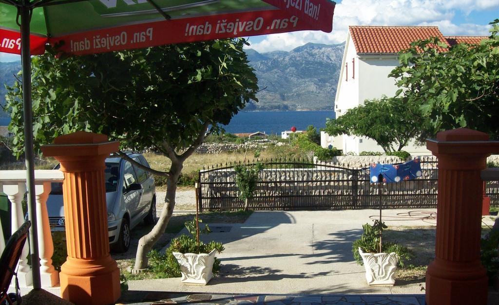 Apartments Villa Venera Ražanac Eksteriør bilde